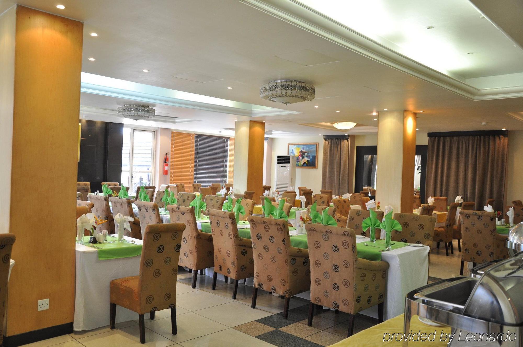 Golden Tulip Port-Harcourt Hotel Port Harcourt Restaurant photo